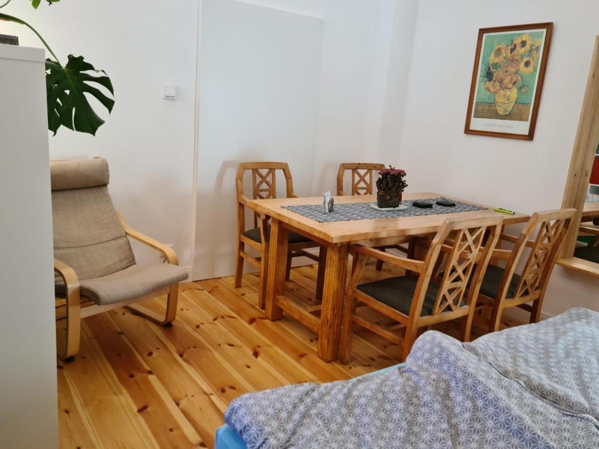 Appartement Fewo Garten - Eigener Eingang- Wlan-Parkplatz,Netflix, Terrasse,Doppelbett Und Schlafcouch à Oberhausen  Extérieur photo